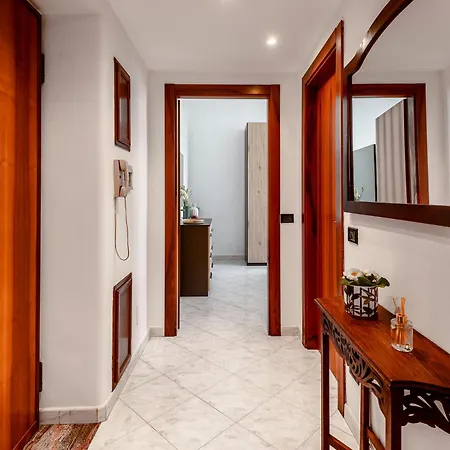 Apartament Bilocale Elegante E Luminoso In Via Gallura Mediolan
